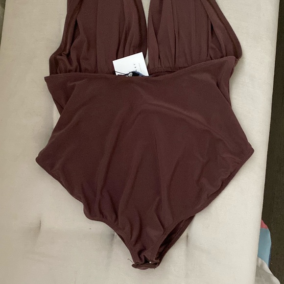 NEW Olivaceous Plunging Halter Bodysuit. Size Large - Picture 4 of 8